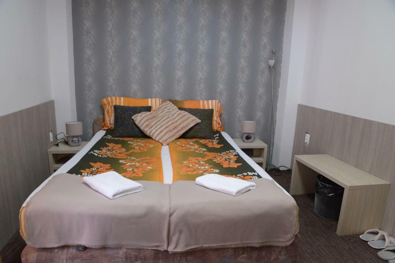 Guest House Golden Coin Nis Exterior photo